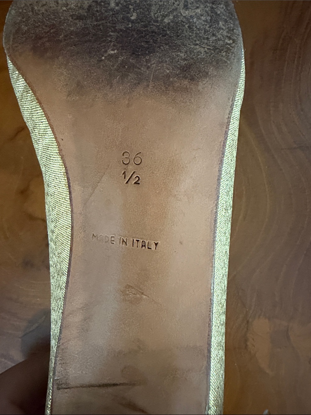 Vintage Italian Bruno Magli Gold Embellished Heart-Detail Pumps Size 36 1/2 - Picture 7 of 7